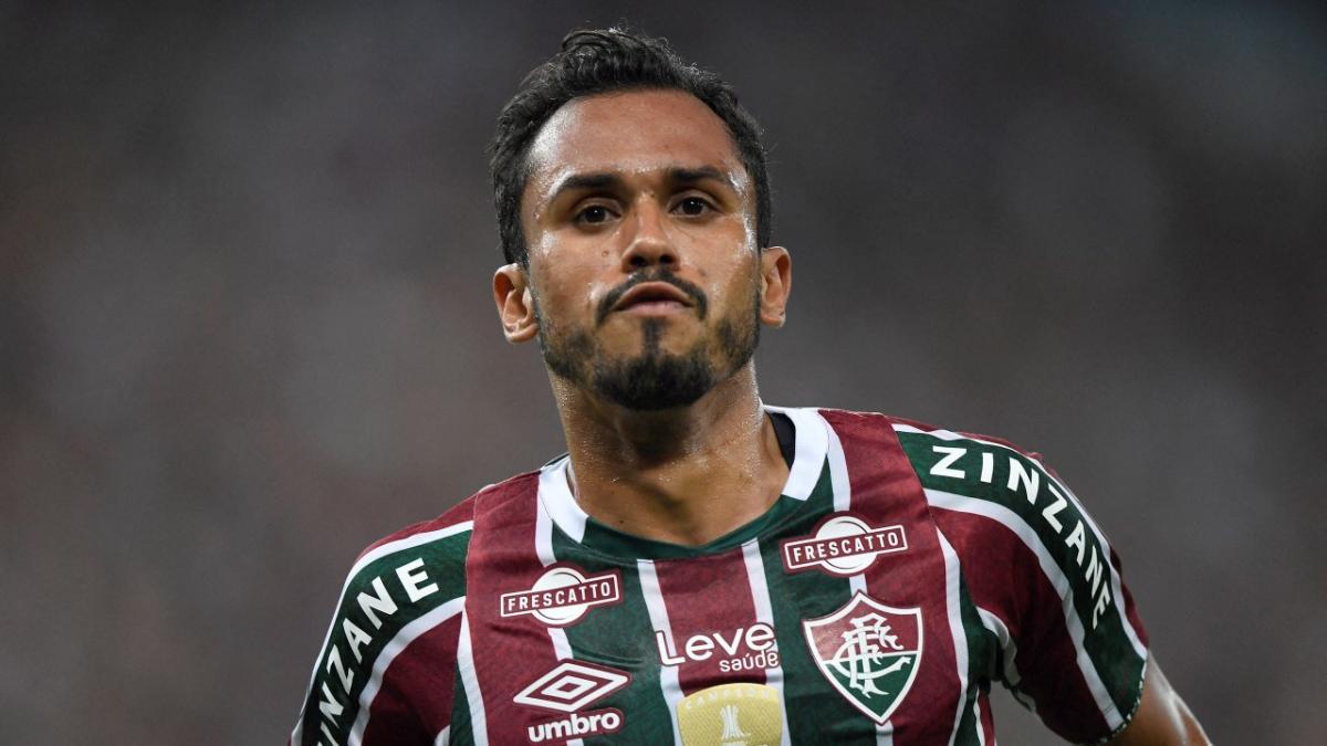 Fluminense midfielder Lima